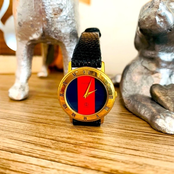 Gucci Accessories - VINTAGE Gucci 3001L Shelly Line Timepiece Watch